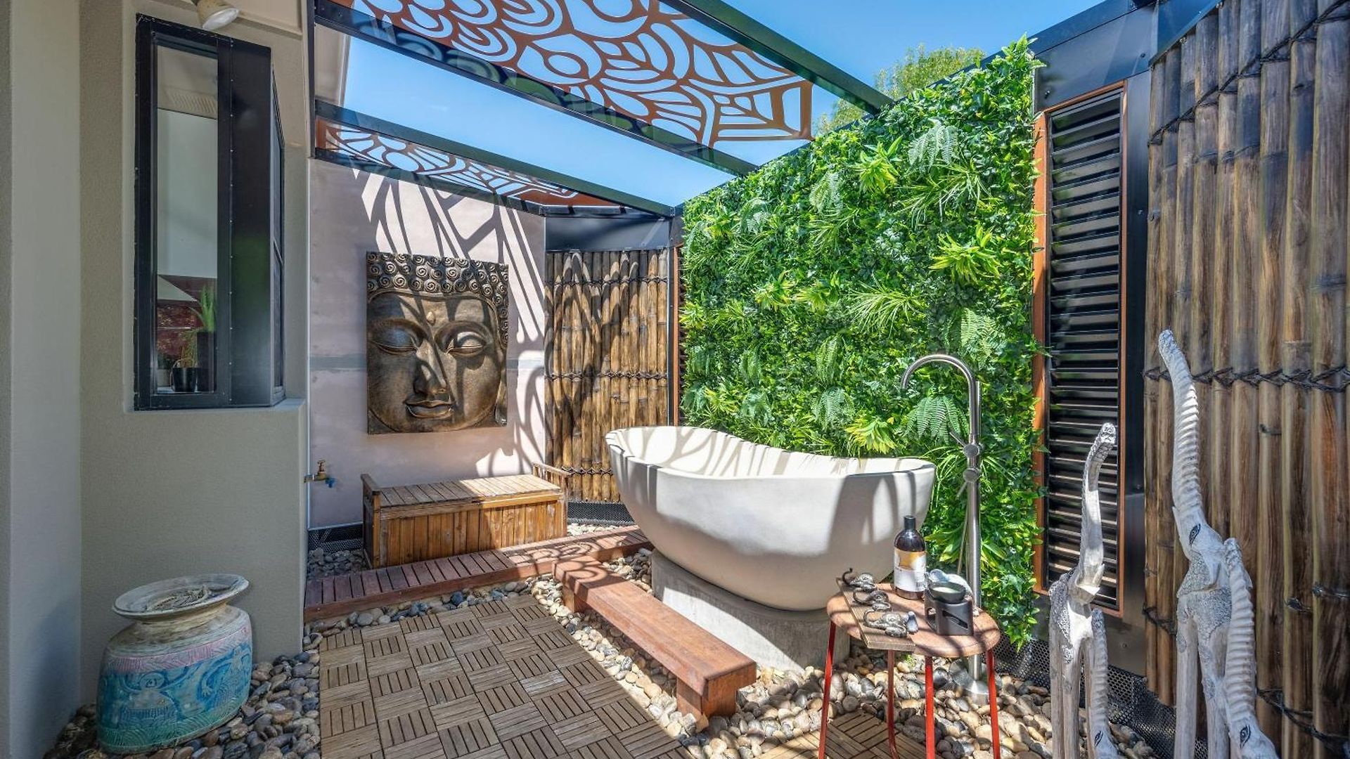 Red Lotus Retreat Apartment *