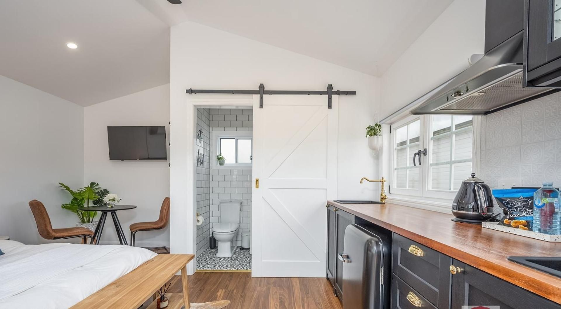 Dangerfield Oaks Boutique Cottage's Farm stay Mudgee