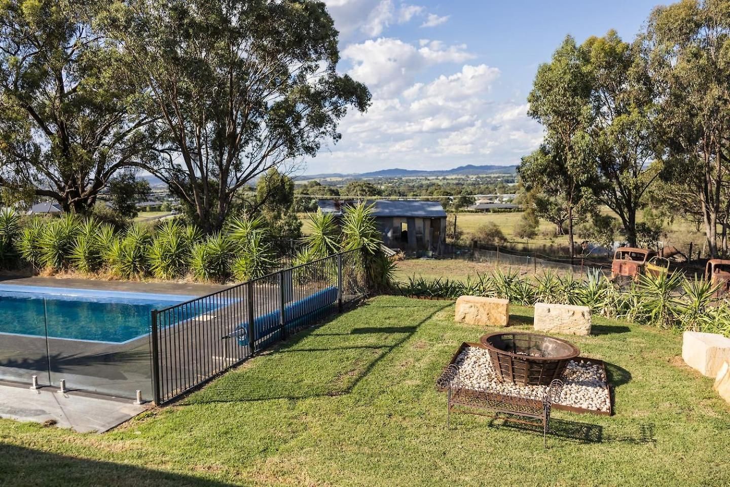 The Albens - Countryside Chic Amongst The Hills Holiday home