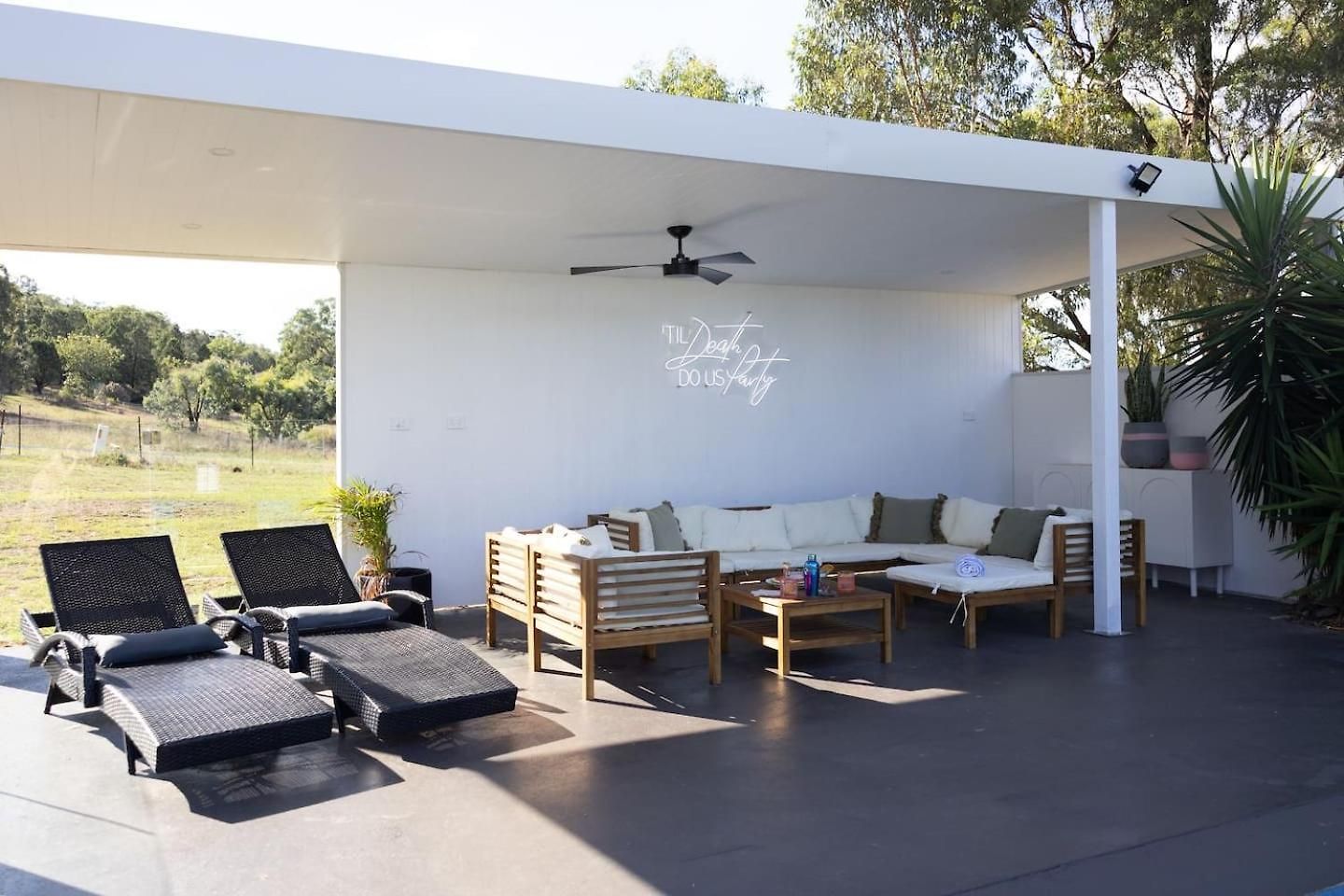 The Albens - Countryside Chic Amongst The Hills Holiday home *