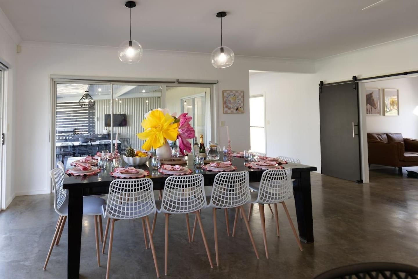 Holiday home The Albens - Countryside Chic Amongst The Hills Mudgee