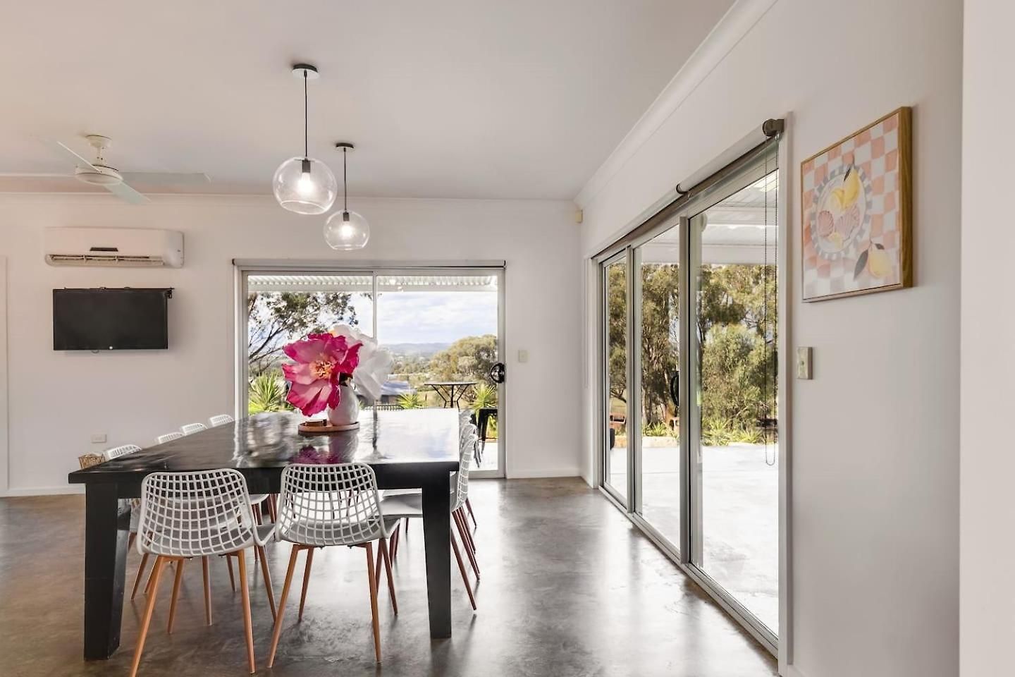 The Albens - Countryside Chic Amongst The Hills Holiday home *