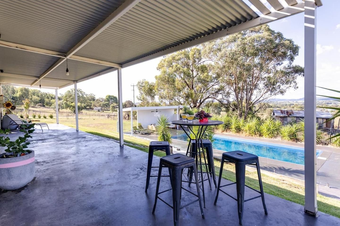 The Albens - Countryside Chic Amongst The Hills Holiday home *