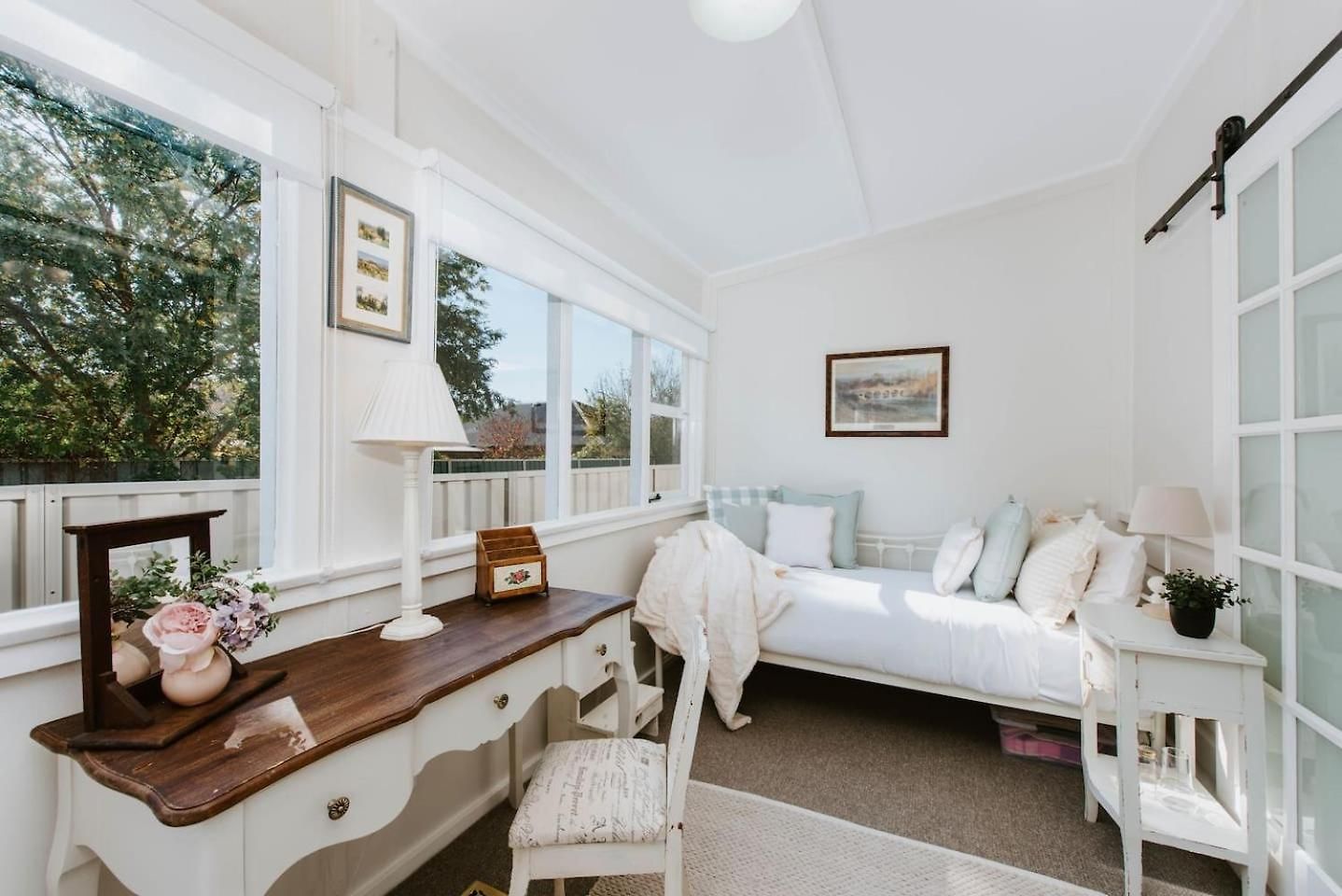 Holiday home The On Lawson - Heritage Elegance In