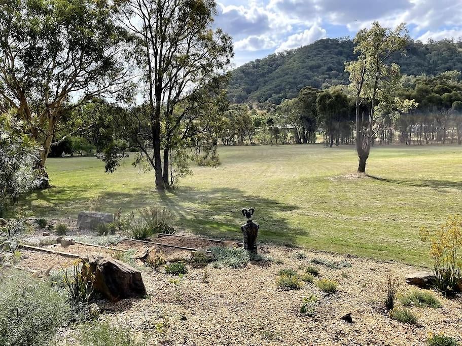 Holiday home Tree Rural Serenity Near Town Mudgee