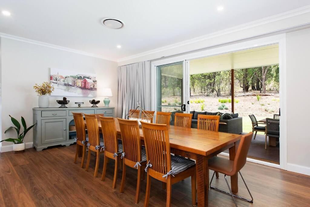 Frog Hill 8 Bedroom Luxe Rural Retreat Near Town With 2 Holiday home Mudgee