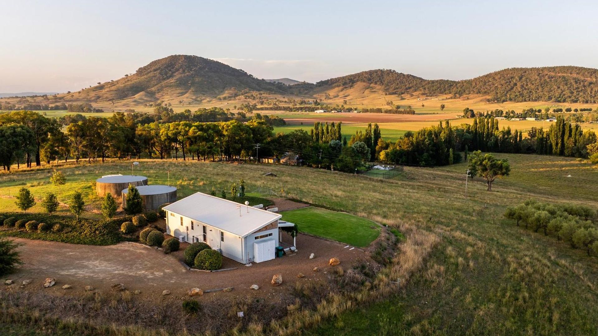 In The Grove, The Church, And Premium Private Homestead Mudgee