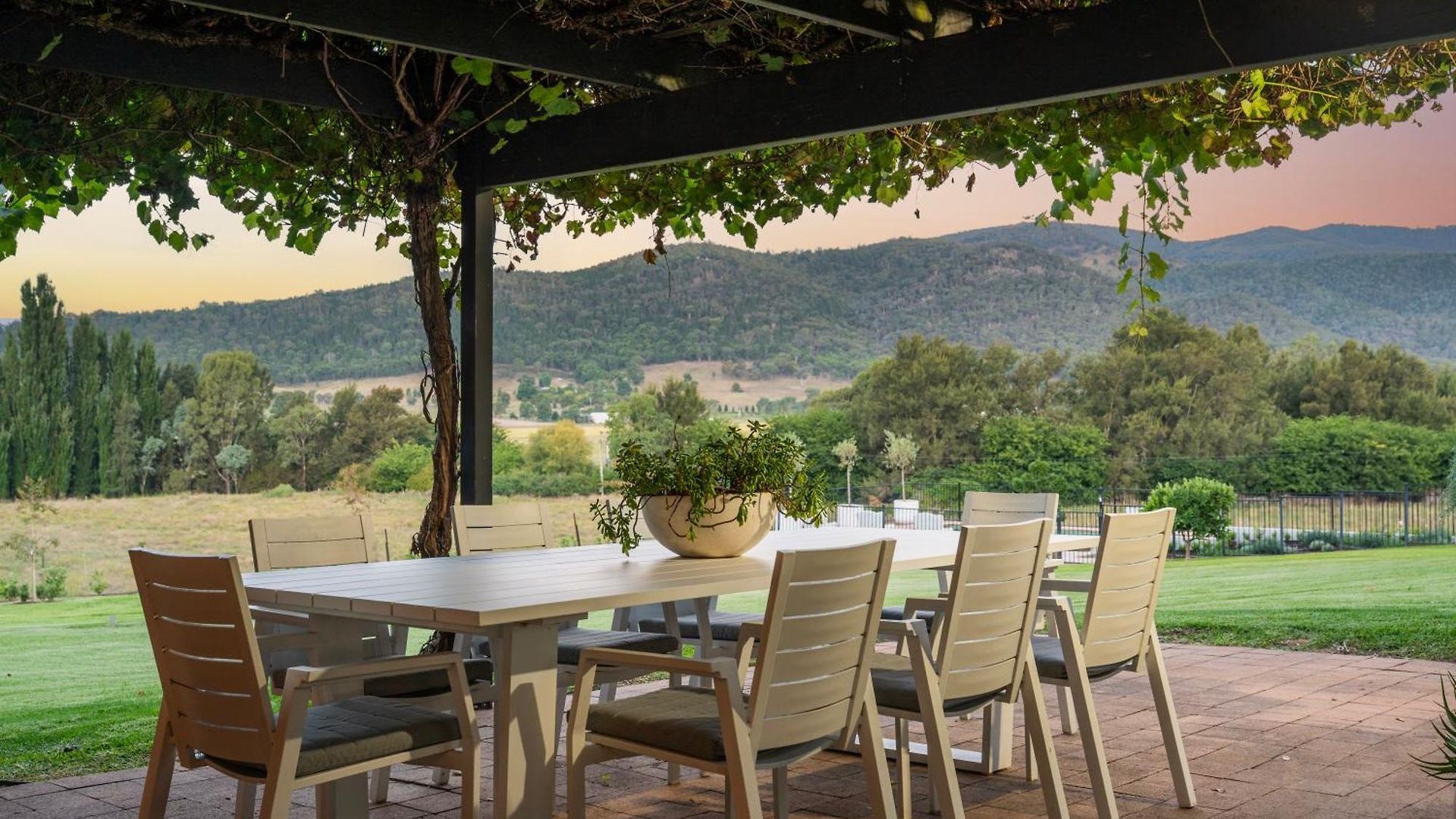 In The Grove, The Church, And Premium Private Homestead * Mudgee