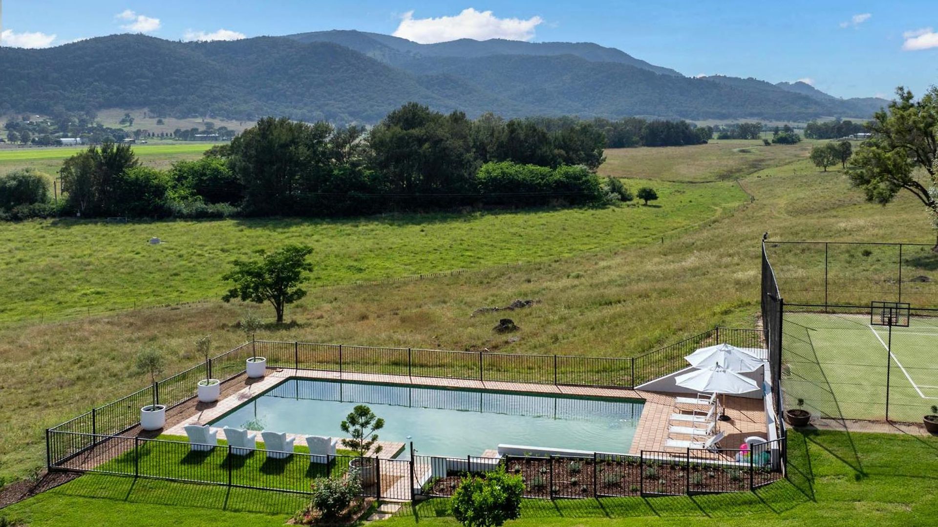 In The Grove, The Church, And Premium Private Homestead * Mudgee