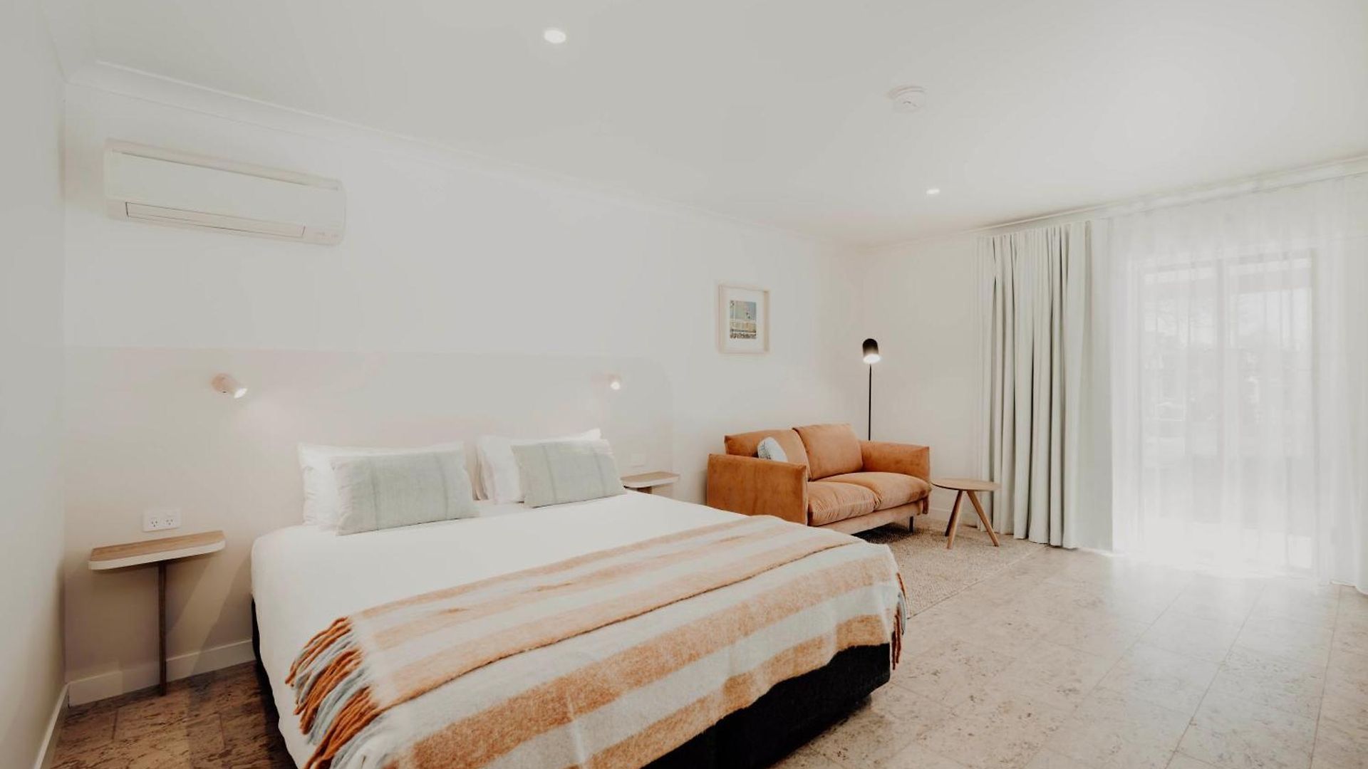 The Cudgee At Motel 4*