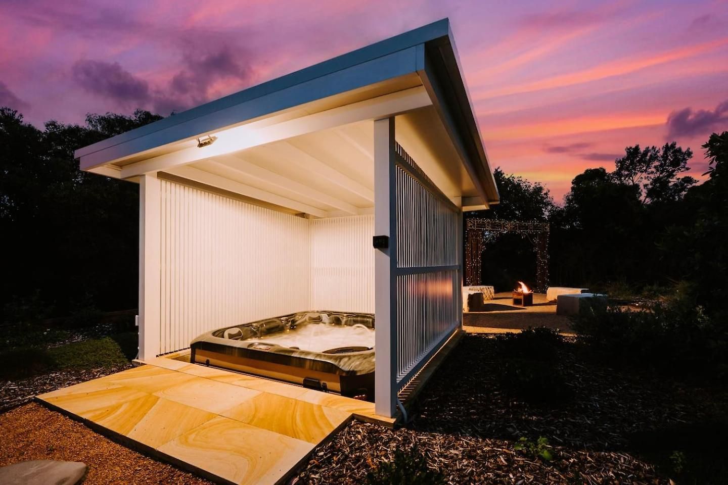 Moonlight At - Chic Soirees & Private Cinema Mudgee