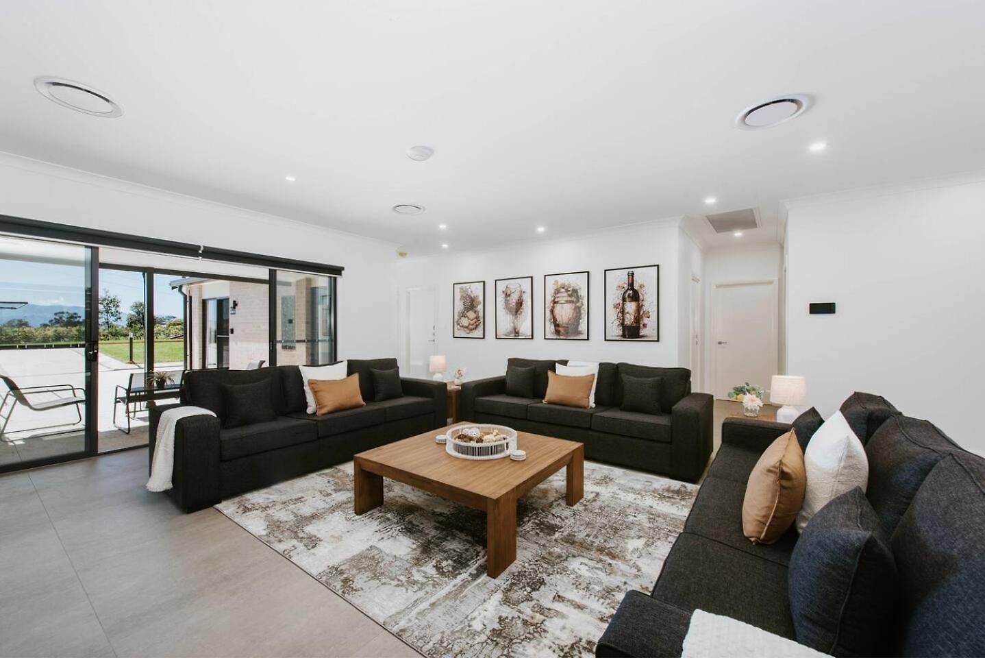 House - Grand Serenity For Gather & Play *