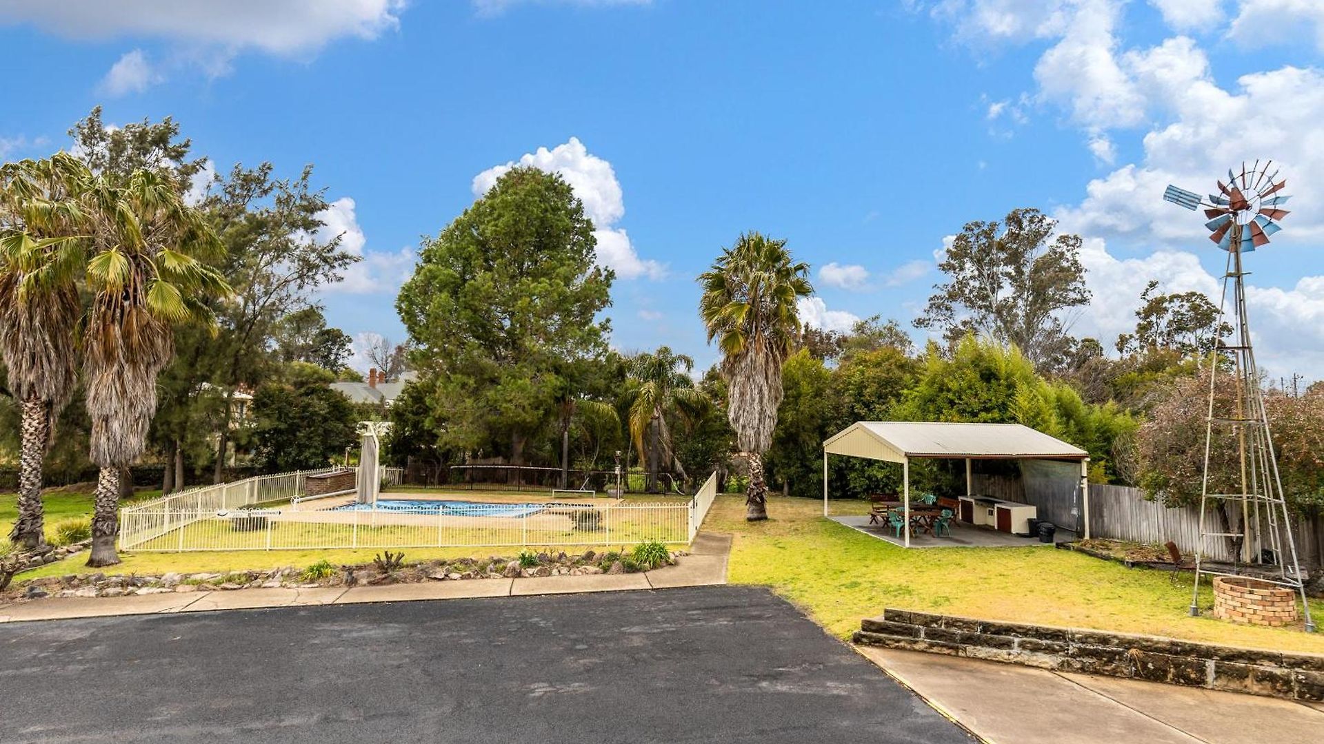 Wanderlight Motor Motel 3*