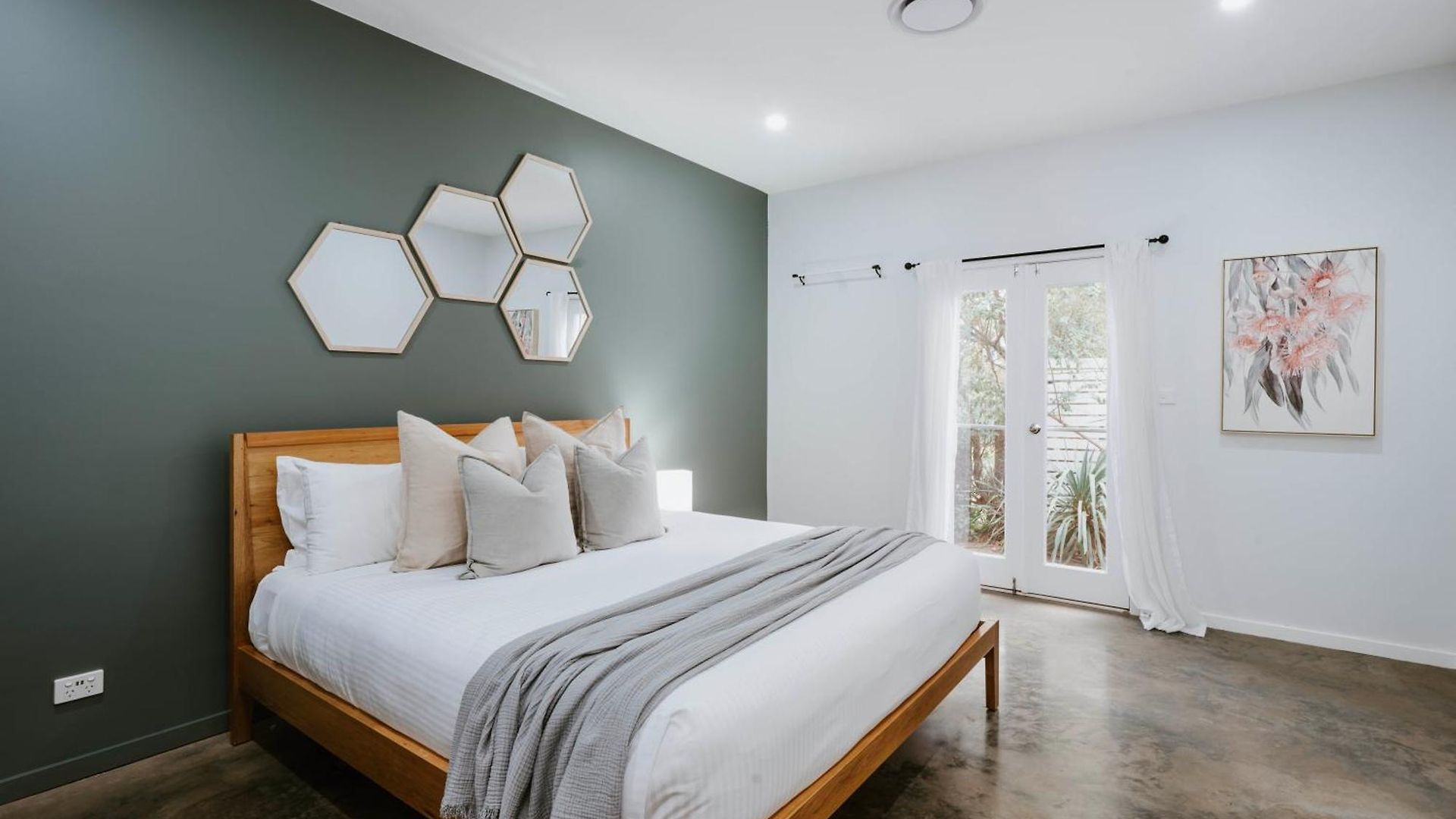 'waima' Year-round Comfort In The Heart Of Holiday home