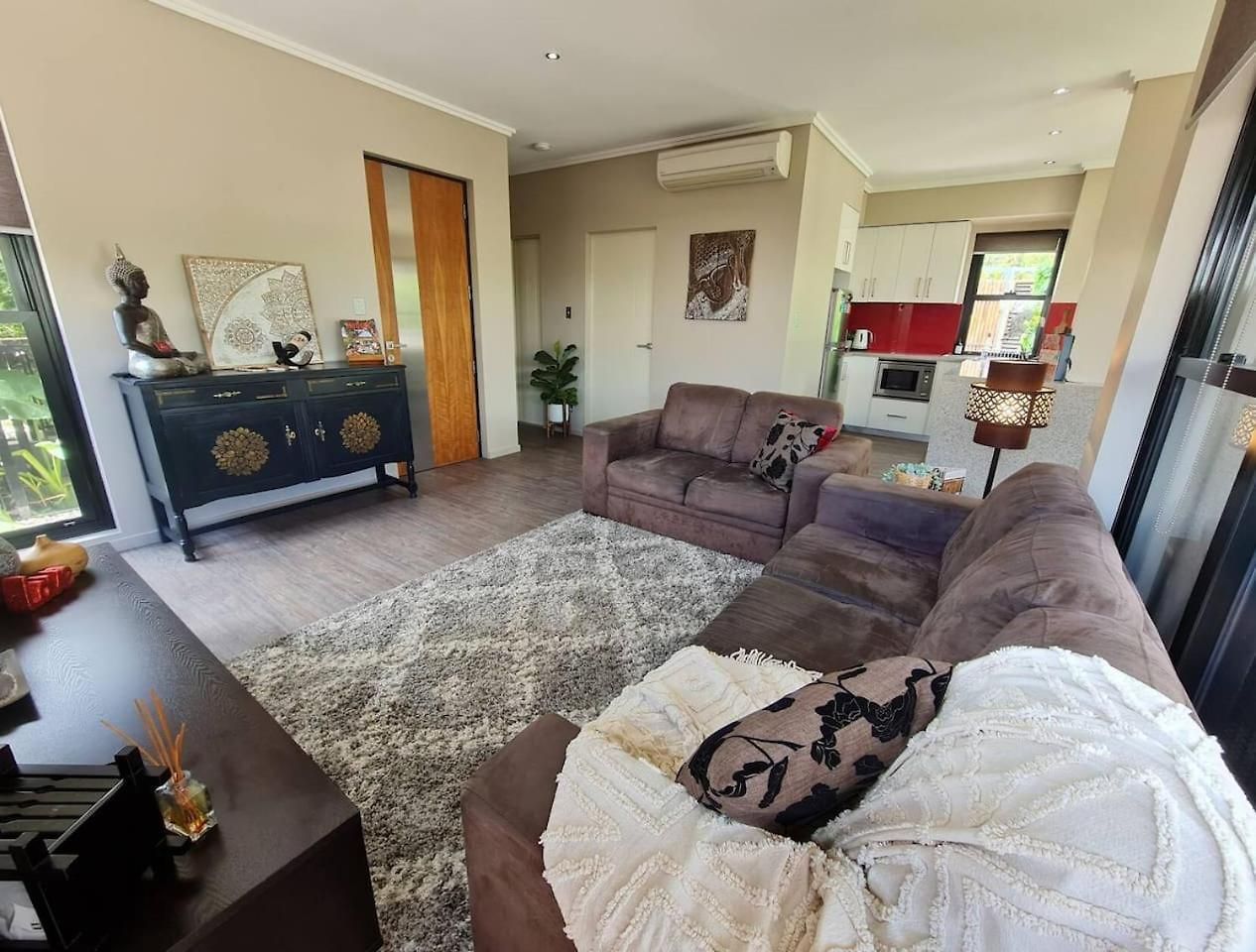Red Lotus Estate - Grand, Scenic And Made For Groups Holiday home *