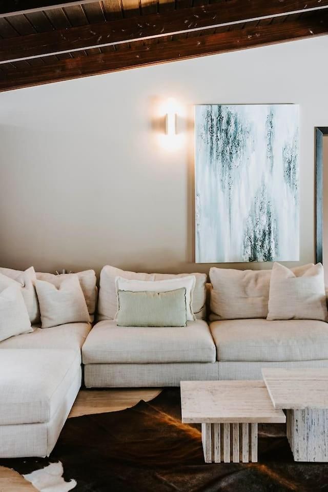 Moonlight At - Chic Soirees & Private Cinema *