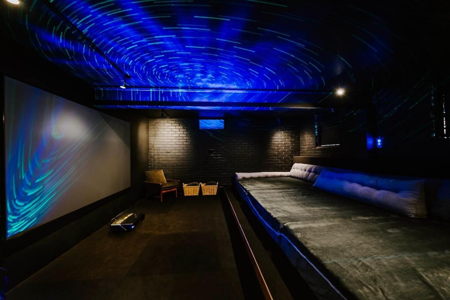 Moonlight At - Chic Soirees & Private Cinema Mudgee