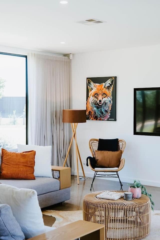 Holiday home The Wine Manor - Lavish Poolside Living Mudgee