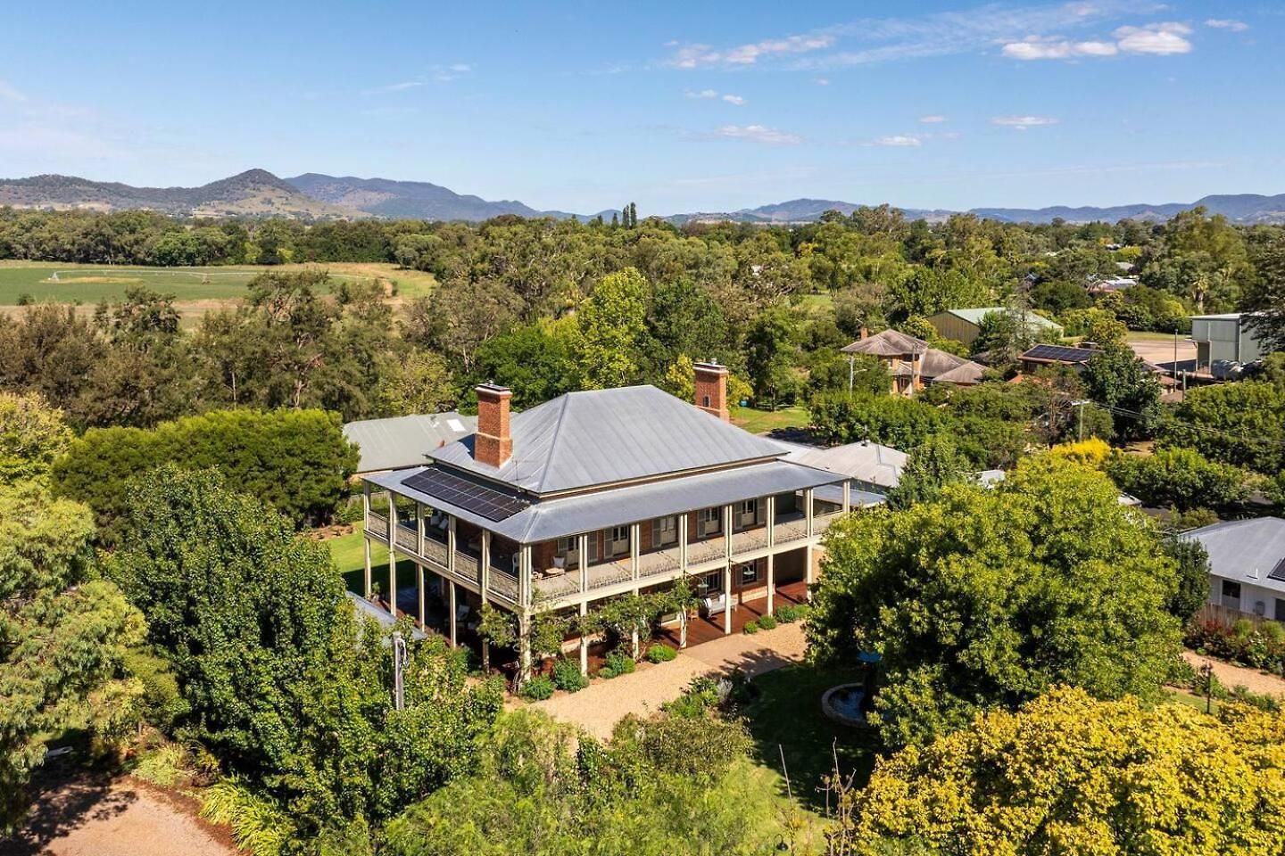 Bleak House - A Landmark Of Mudgee's Heritage *