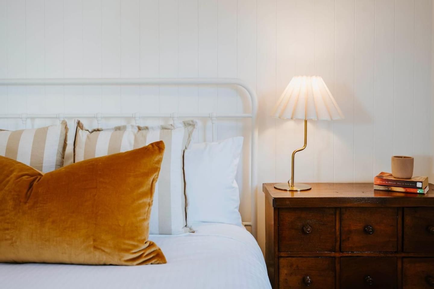 Mygoura - Charming Country Living In Town Holiday home *