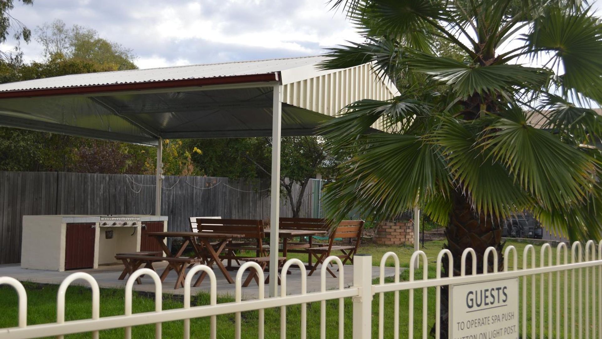 Wanderlight Motor Motel 3*