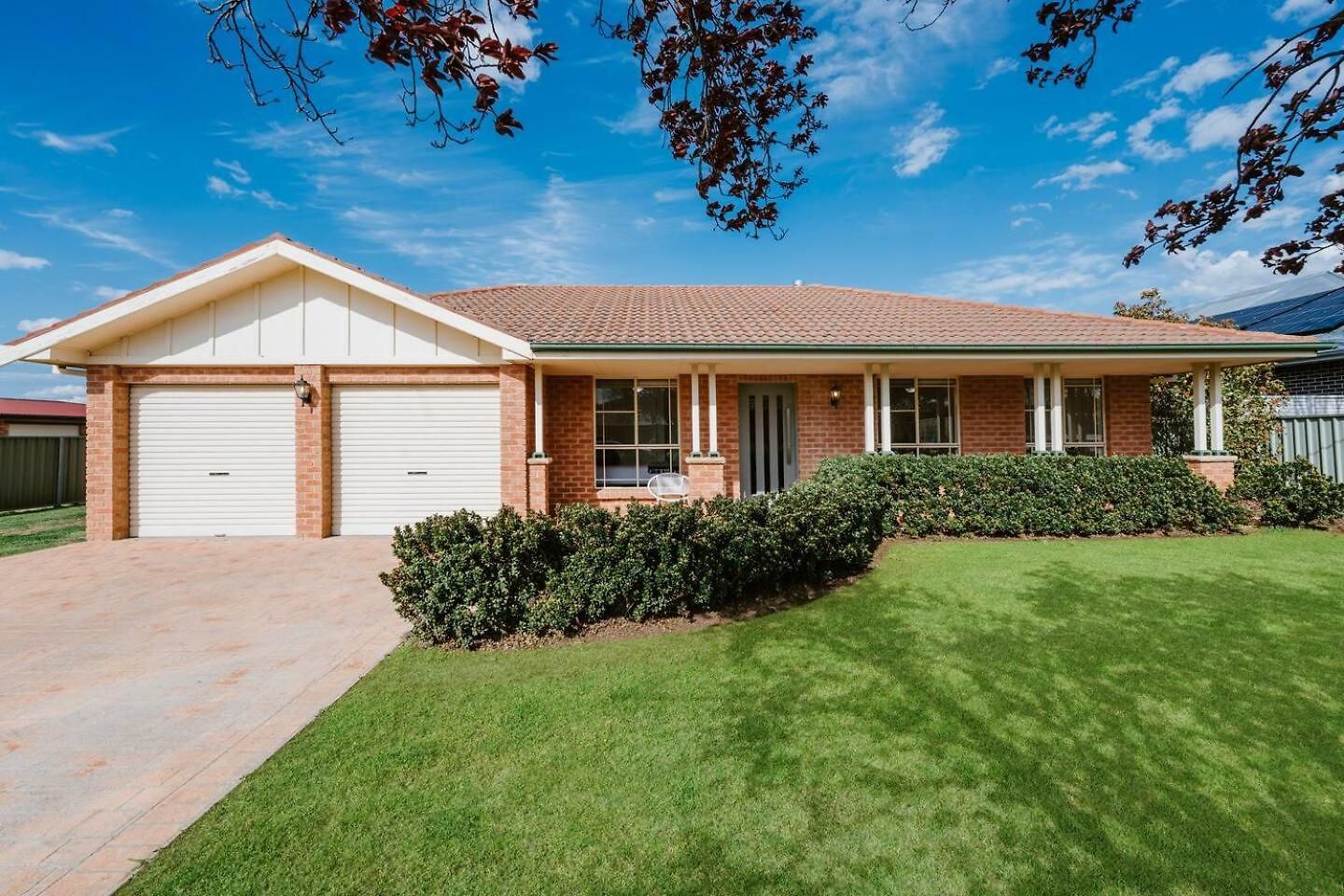 Casa Bliss - Serene Country Escape Near Town Centre *