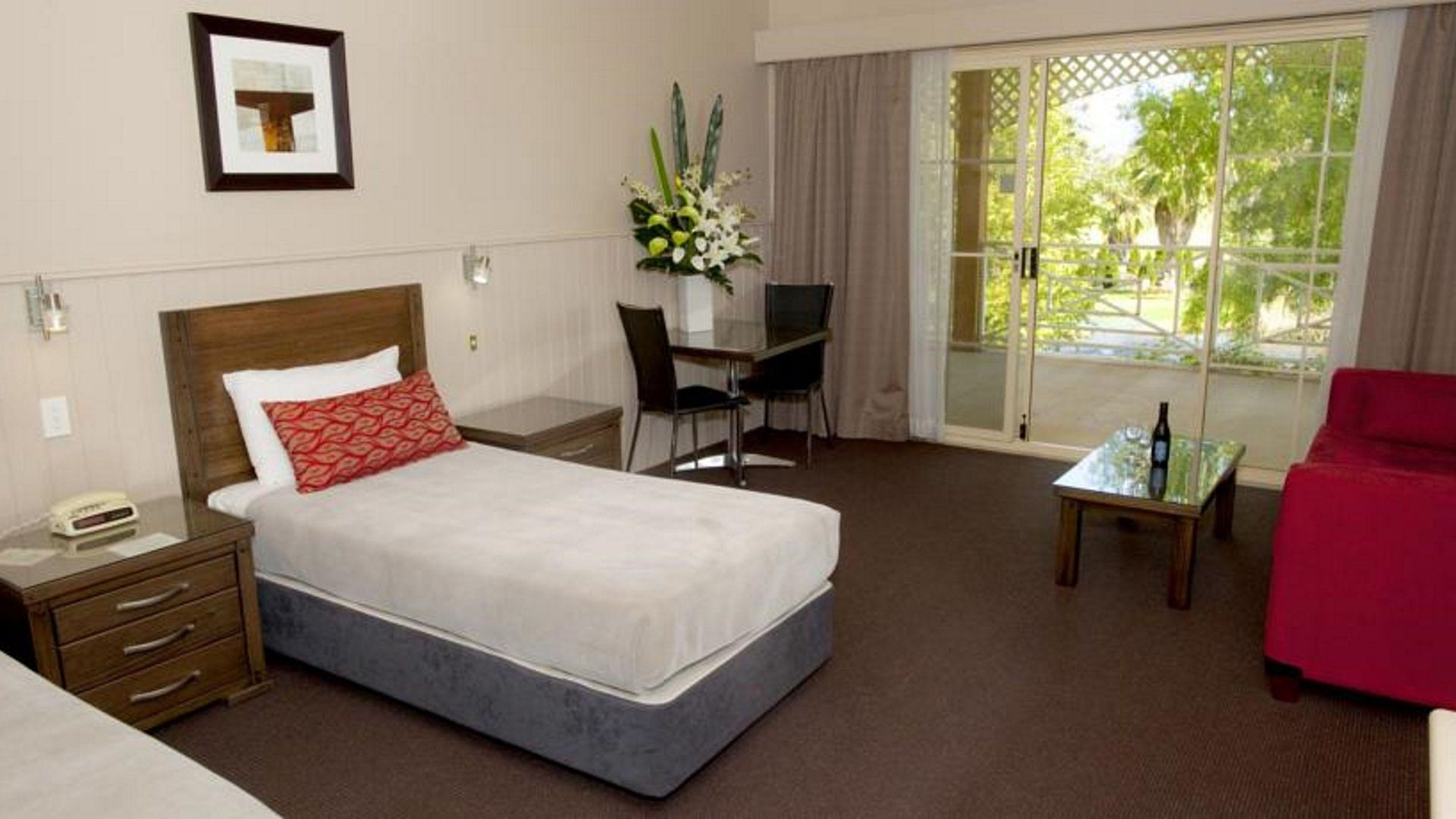Parklands Motel 4*