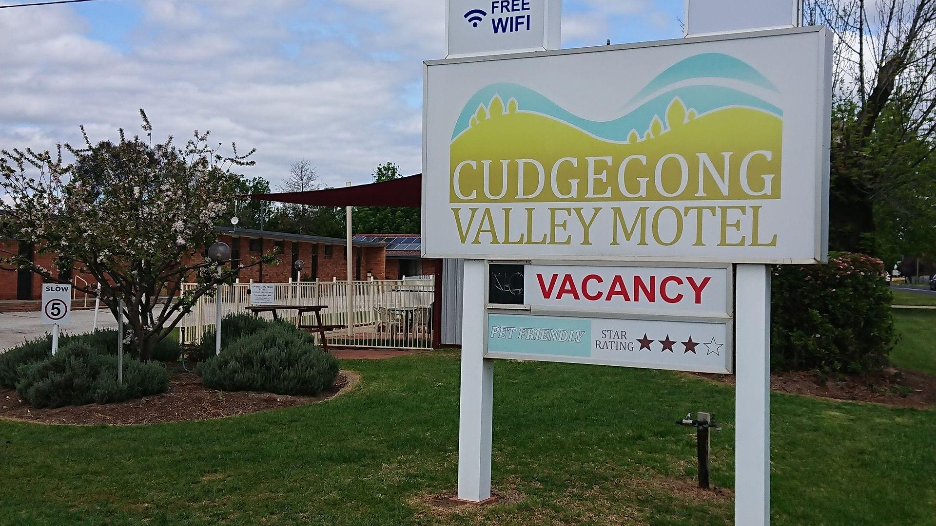 The Cudgee At Motel 4*