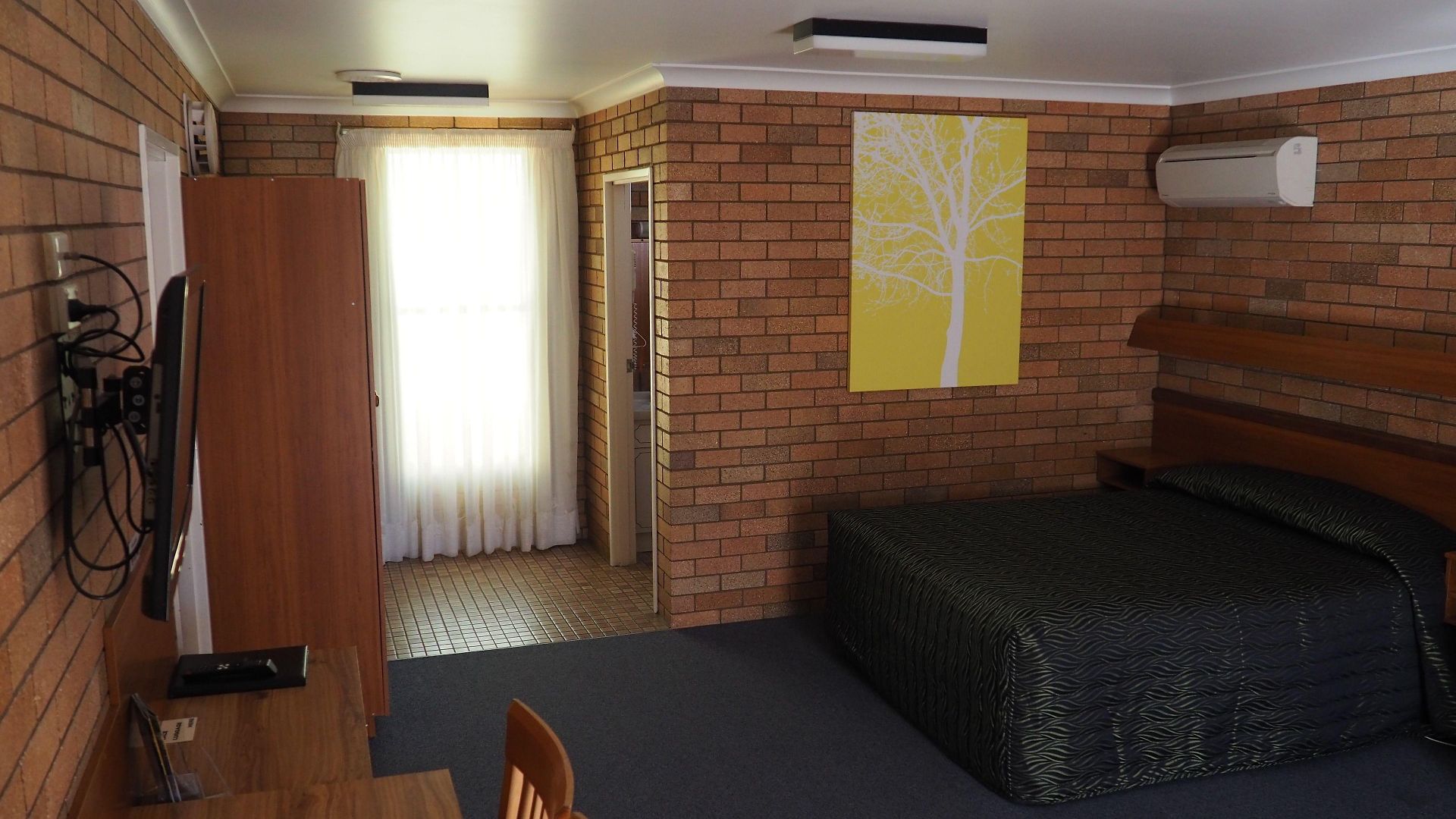 The Cudgee At Motel 4*