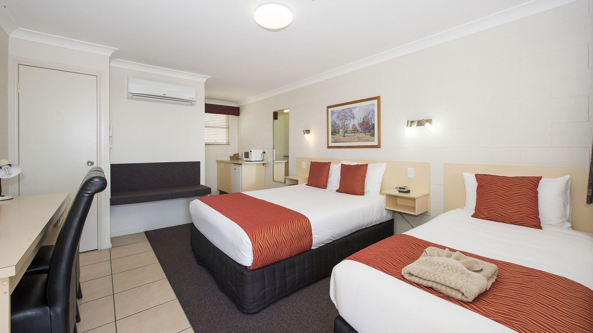Soldiers Motel 4*