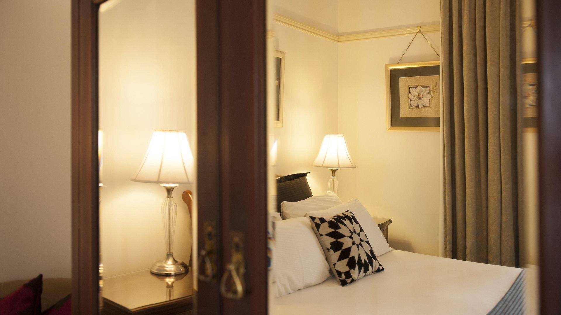 Cobb & Co Court Boutique Hotel 4*