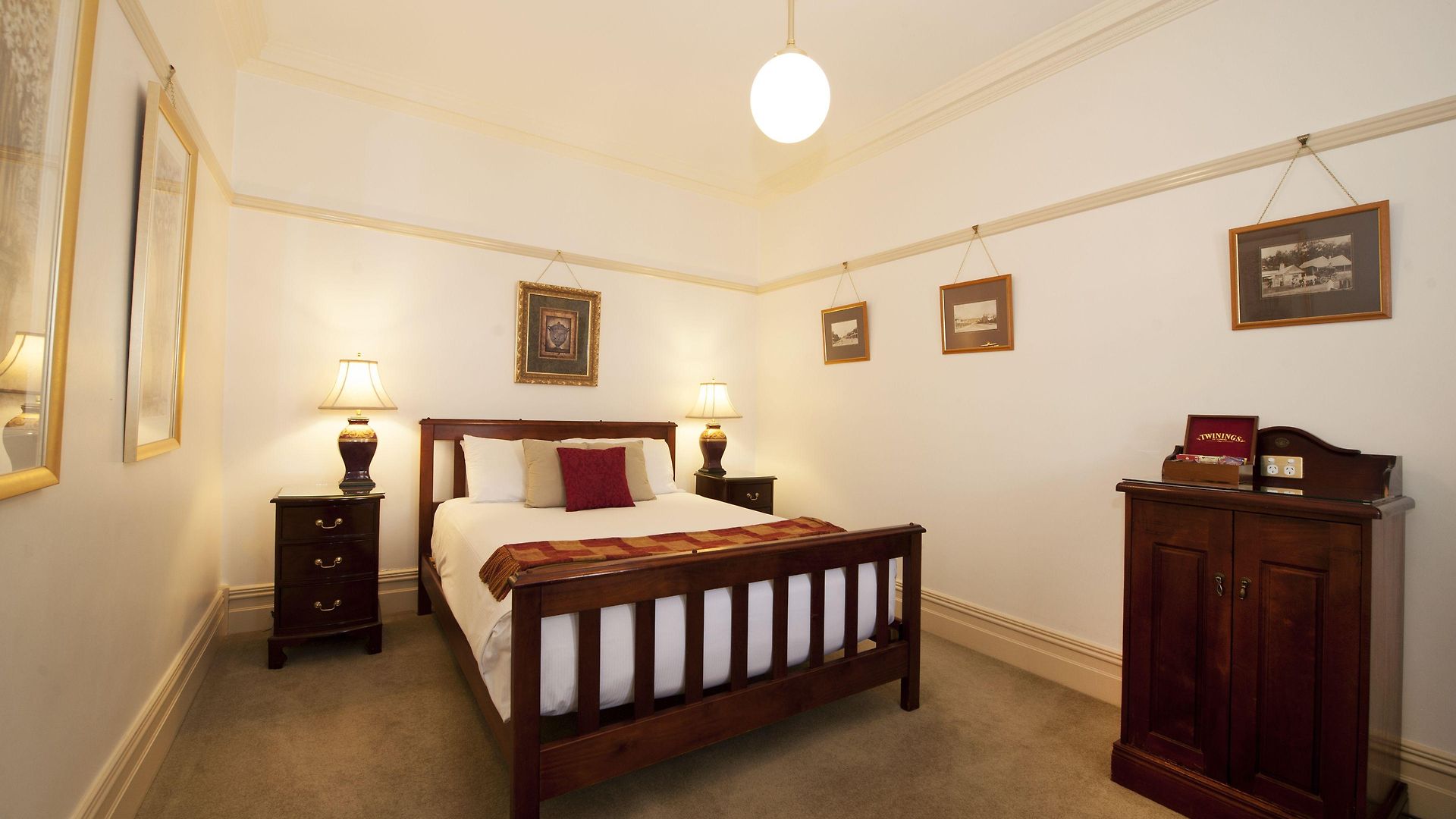 Hotel Cobb & Co Court Boutique
