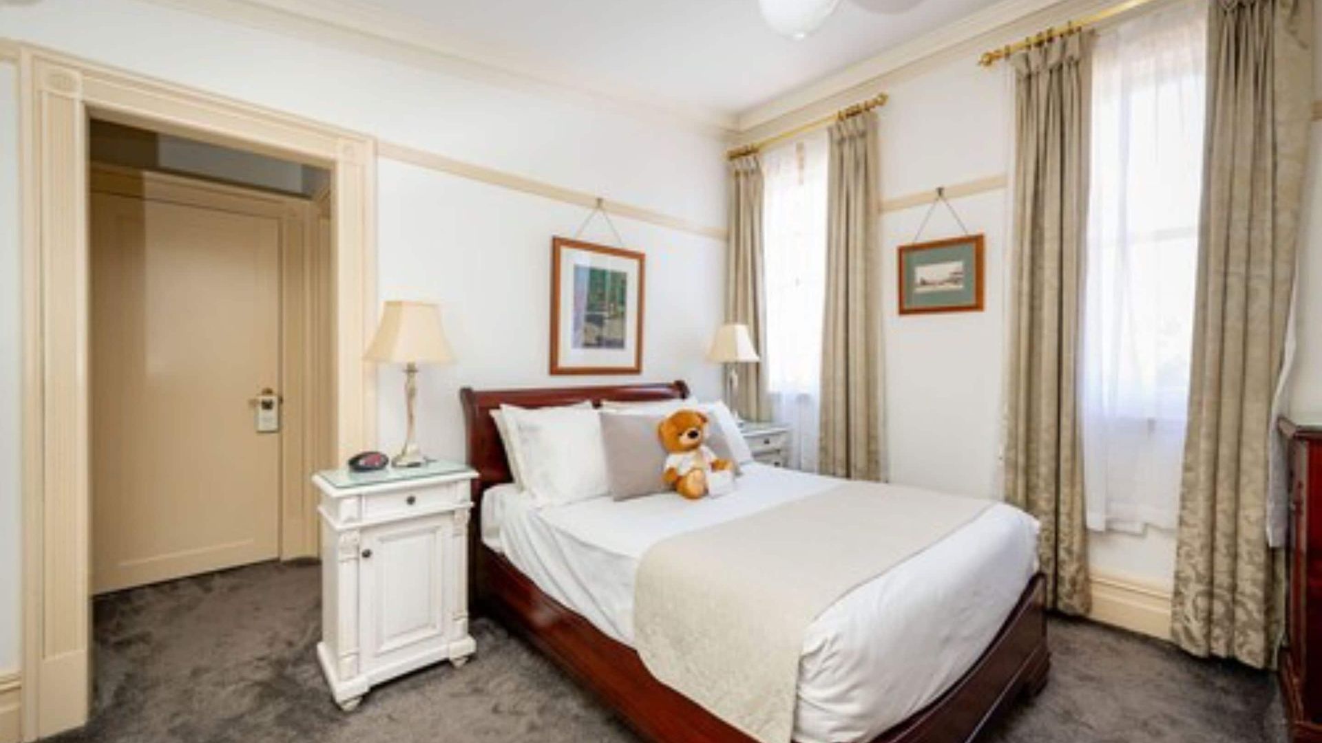 Hotel Cobb & Co Court Boutique