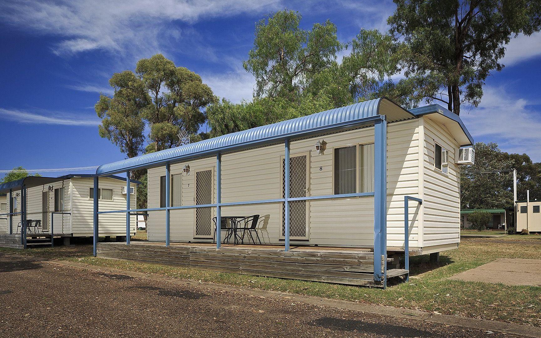 Valley Park 3*