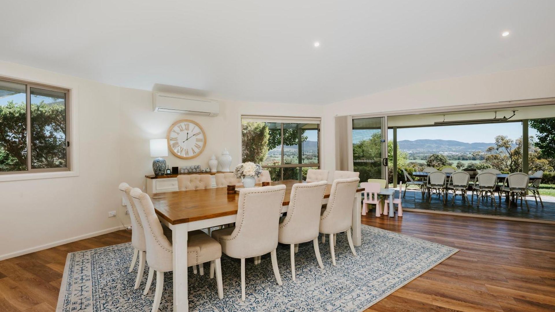 Allambie - Poolside Elegance In Countryside Holiday home