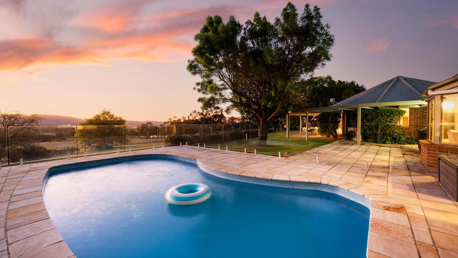Allambie - Poolside Elegance In Countryside Holiday home Mudgee