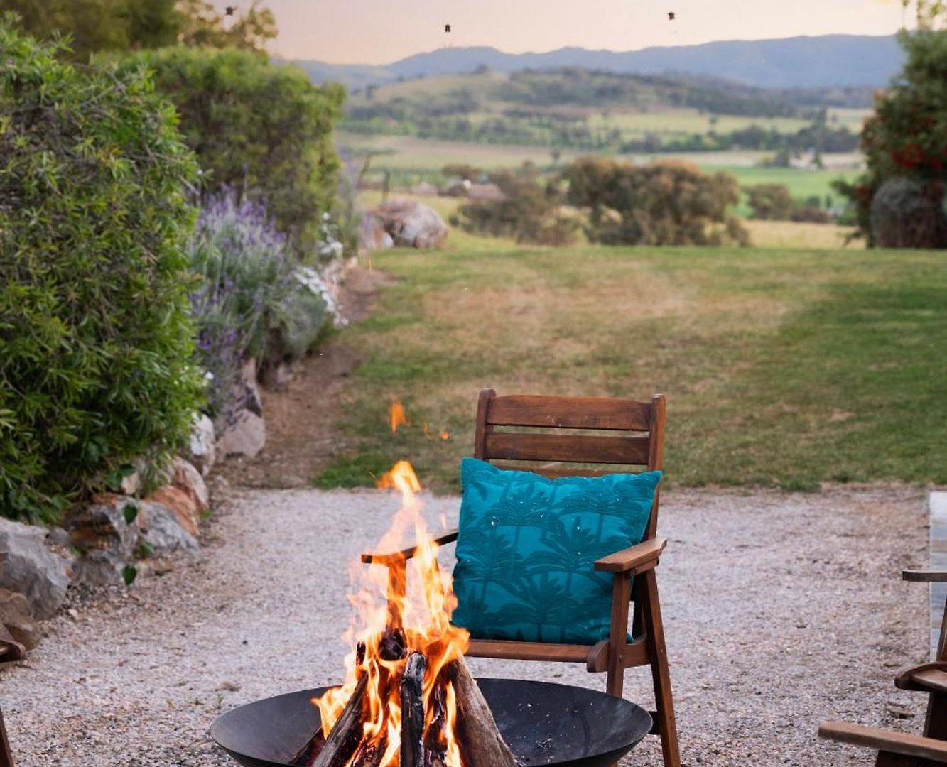 Holiday home Allambie - Poolside Elegance In Countryside