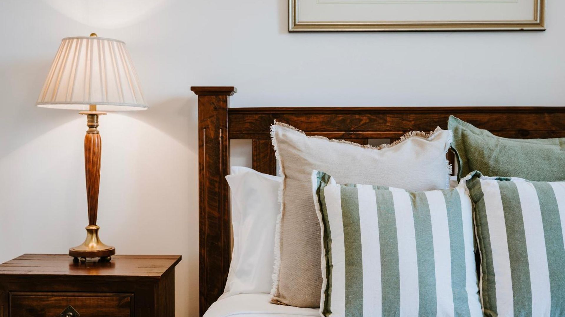 The Warehouse - Heritage Elegance In Holiday home