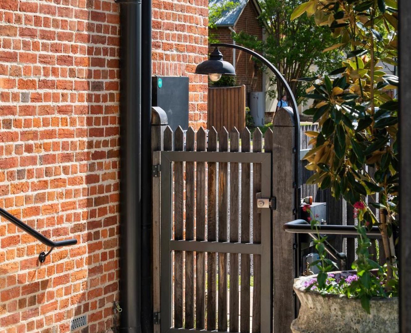 The Warehouse - Heritage Elegance In Holiday home