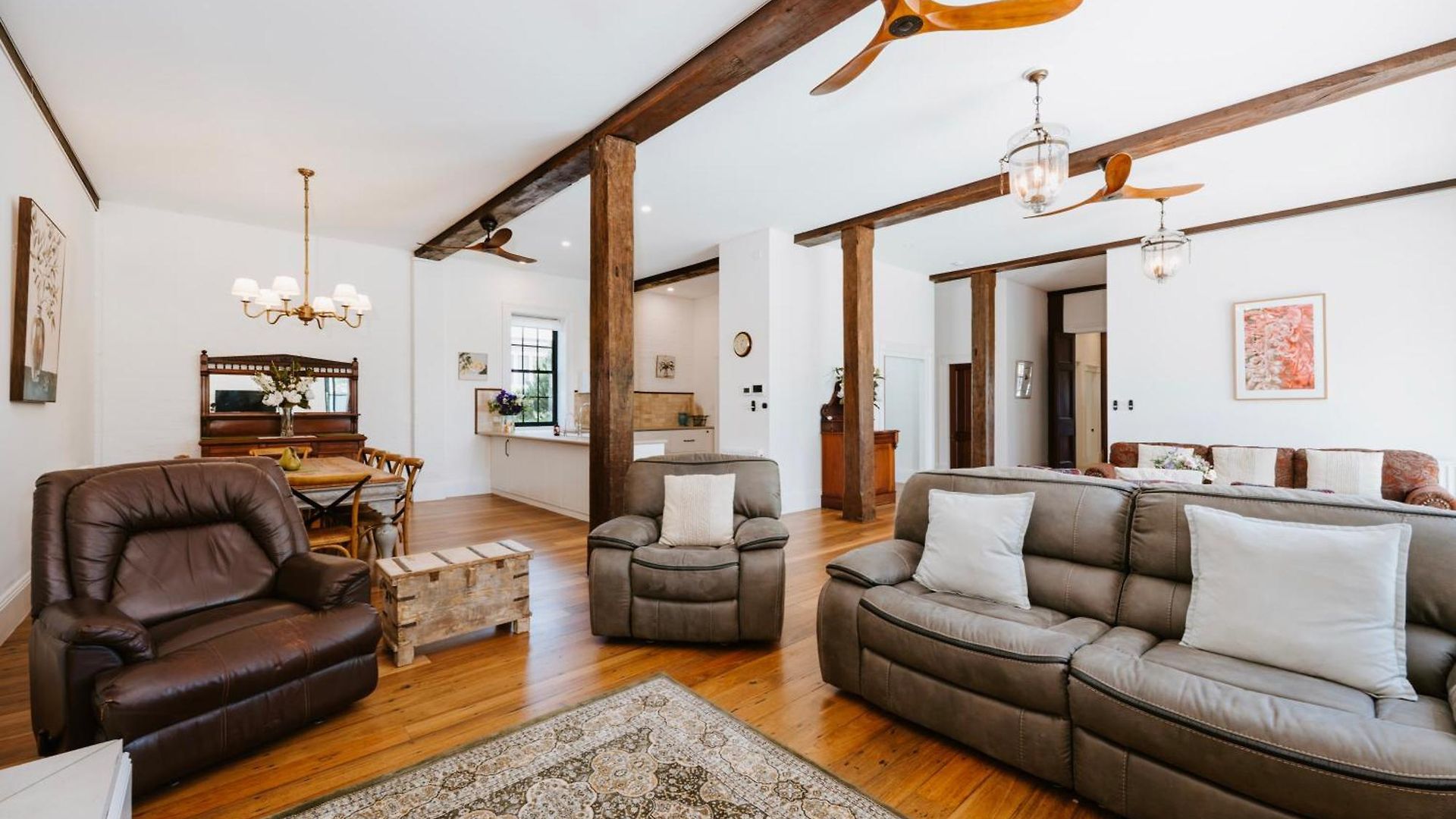 The Warehouse - Heritage Elegance In Holiday home *