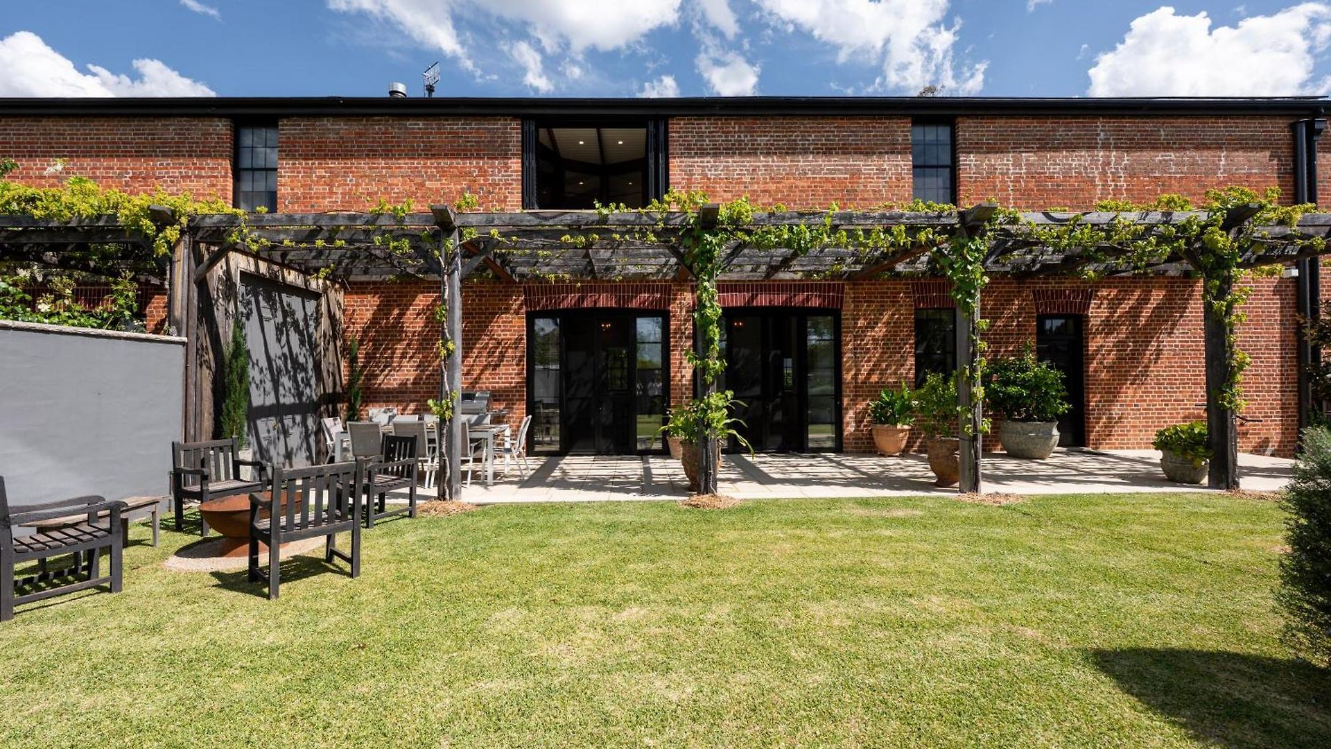 Holiday home The Warehouse - Heritage Elegance In
