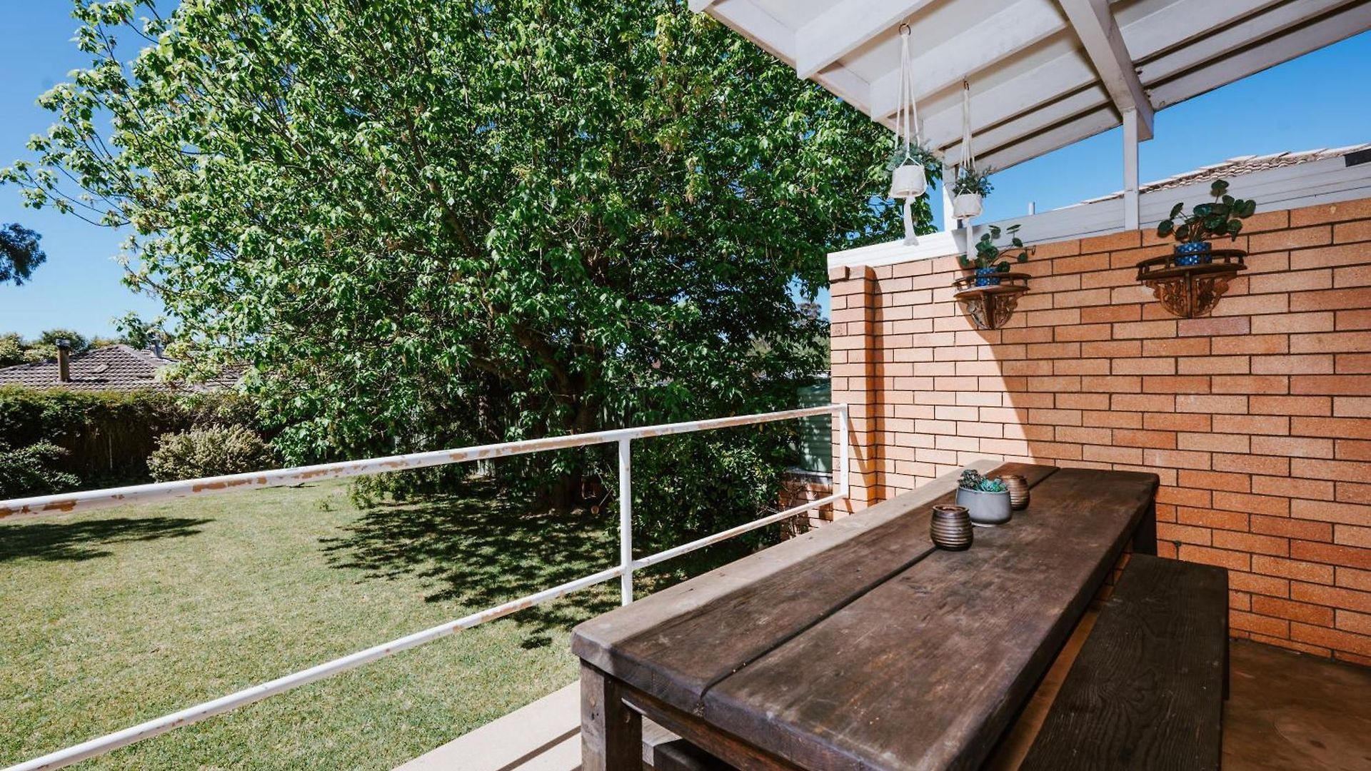 8th Tee - Retro Vibes Peacefully Tucked Away * Mudgee