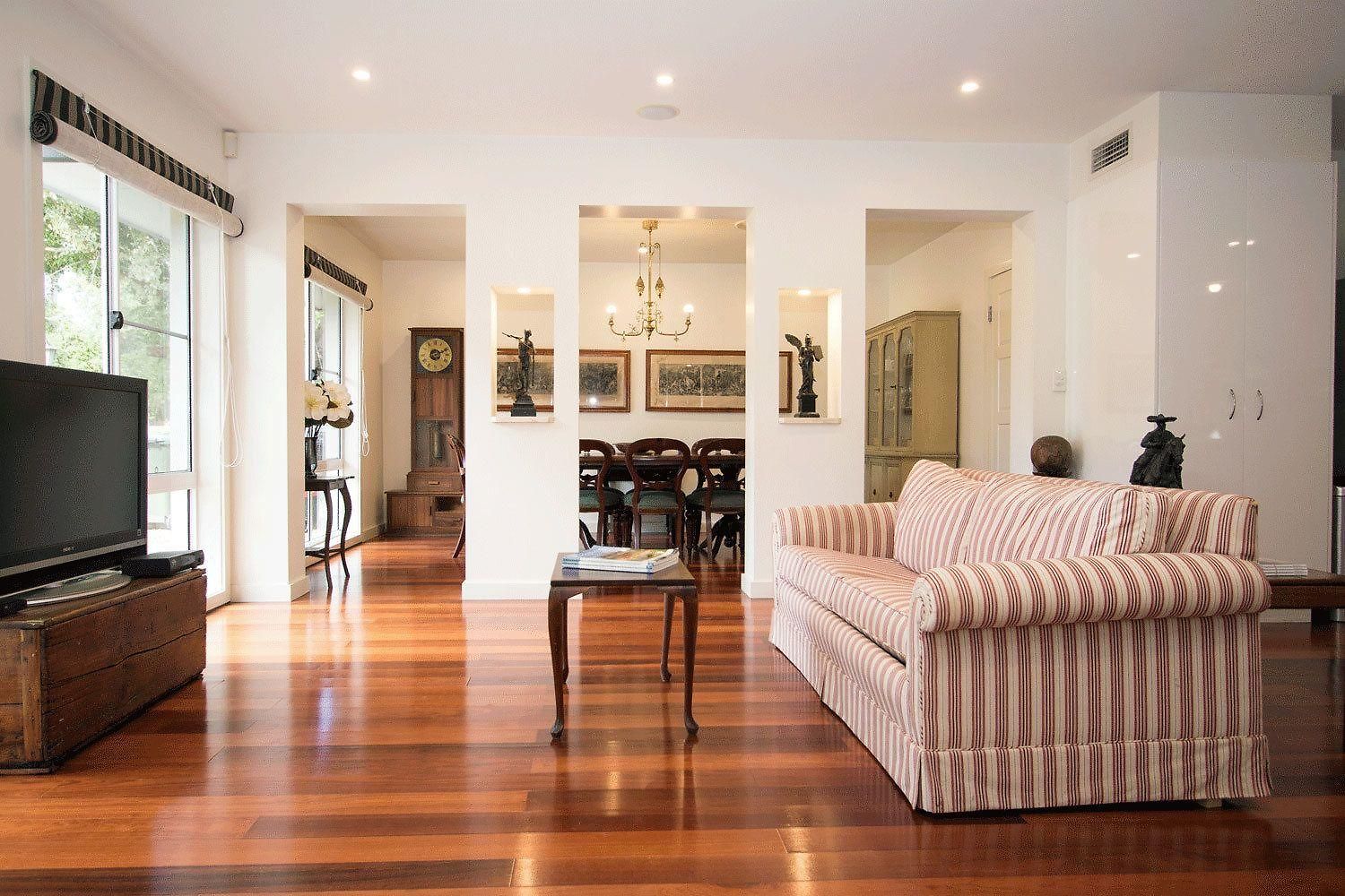 Country Grandeur At Elegant Group Getaway