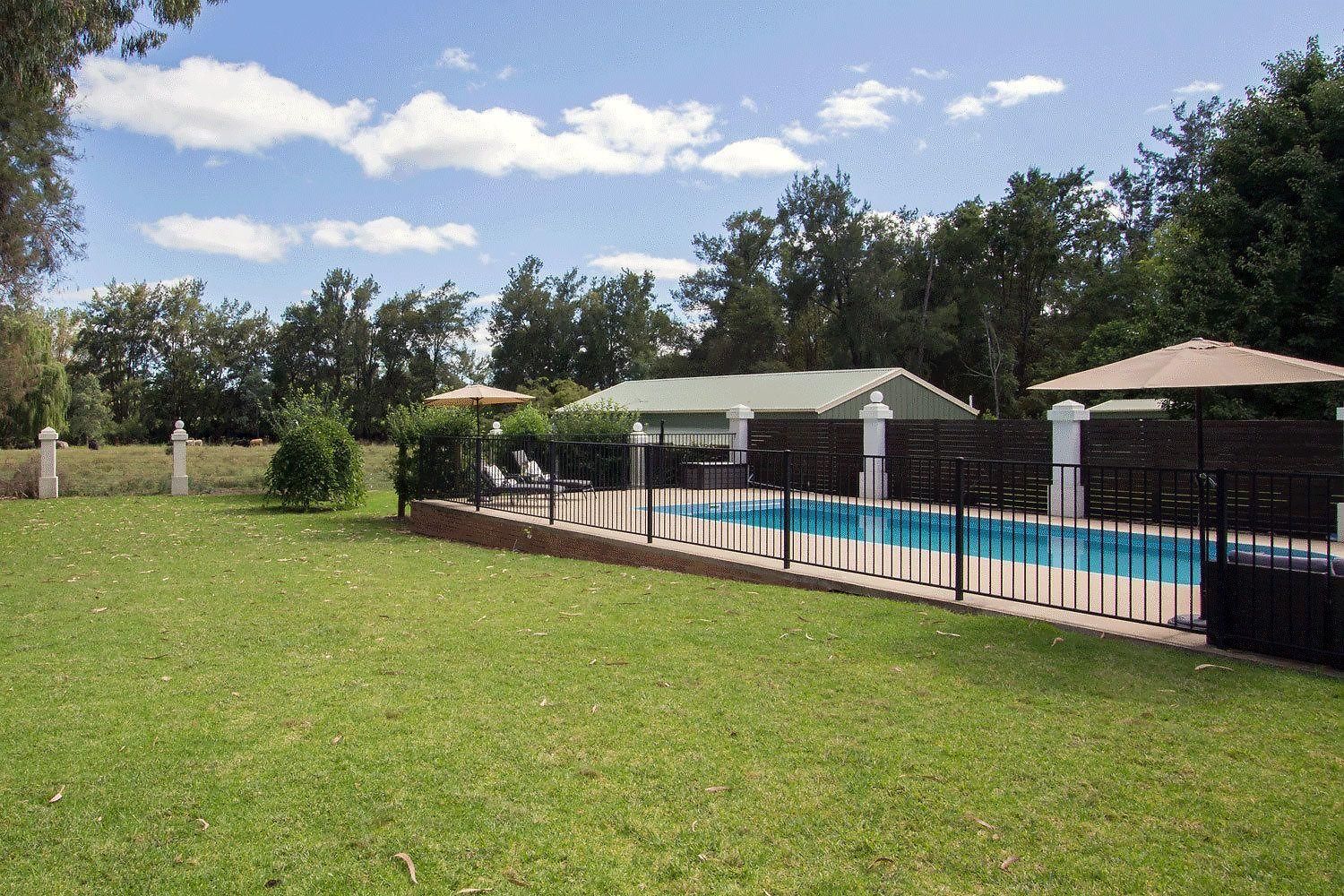 Holiday home Country Grandeur At Elegant Group Getaway Mudgee
