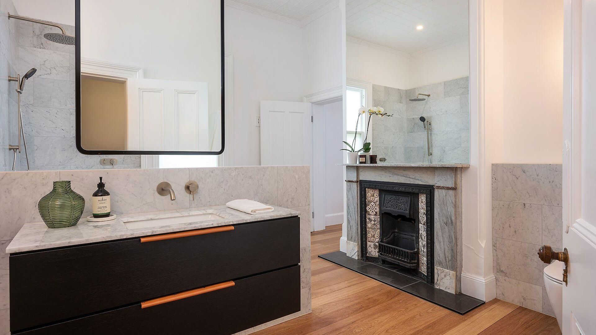 Lauralla Bed & Breakfast *