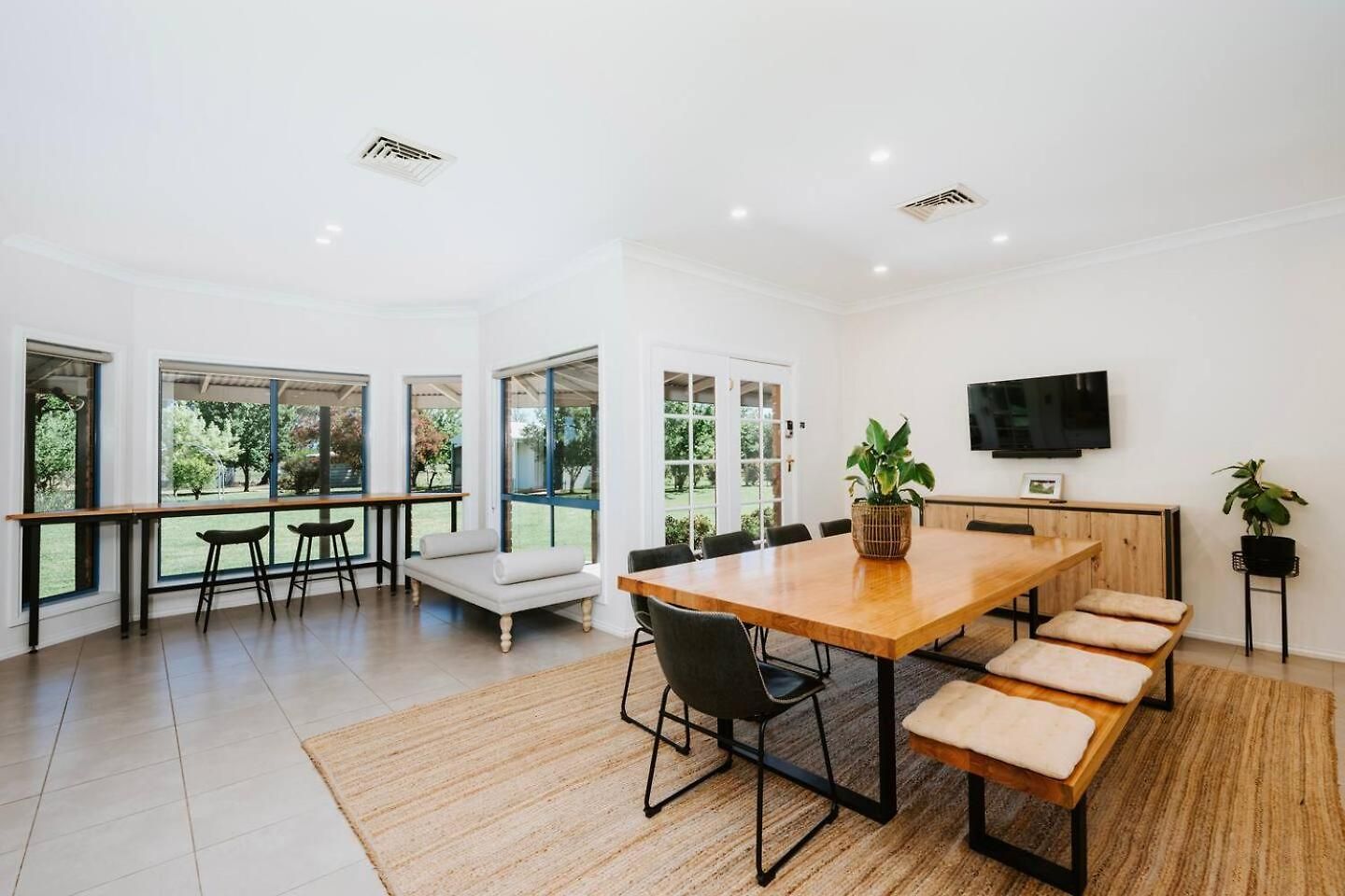 Tilia Estate - Wine Country Haven With Games