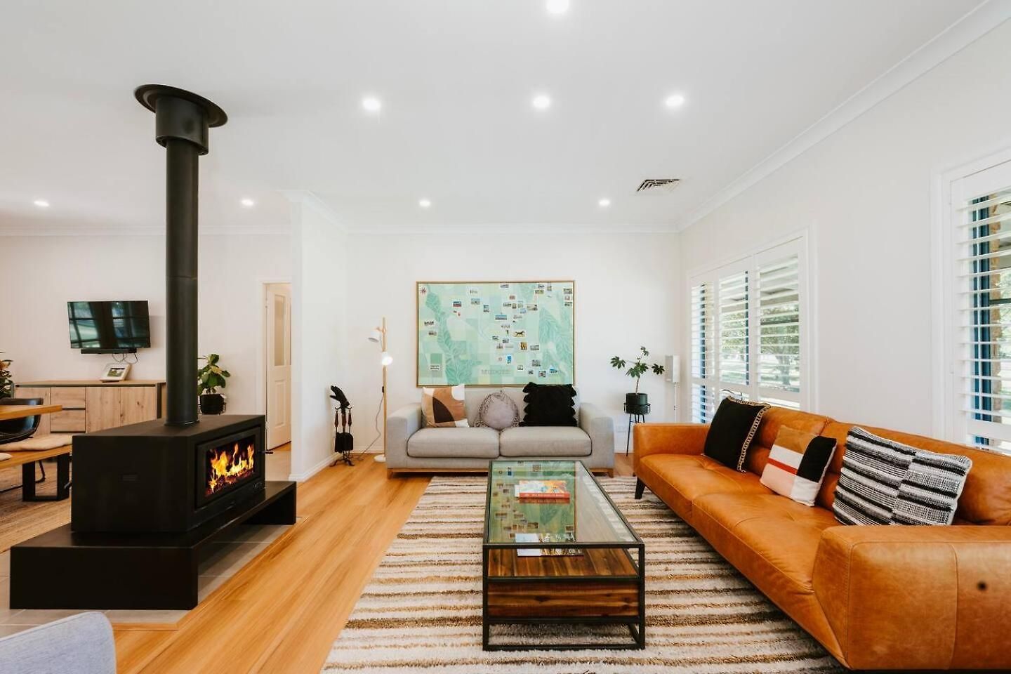 Tilia Estate - Wine Country Haven With Games Holiday home