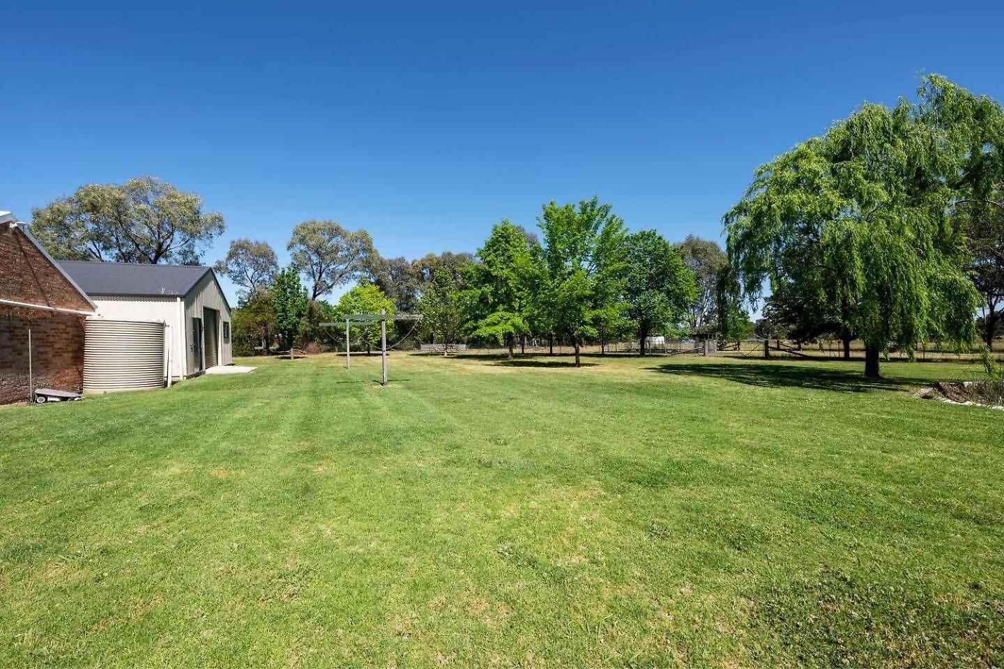 Tilia Estate - Wine Country Haven With Games Mudgee