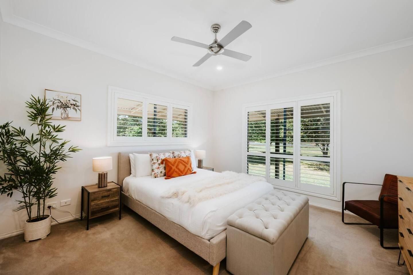 Tilia Estate - Wine Country Haven With Games Holiday home *