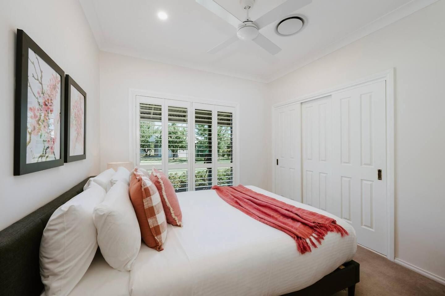 Tilia Estate - Wine Country Haven With Games Holiday home